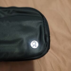 Gender neutral Everywhere Belt Bag 1L